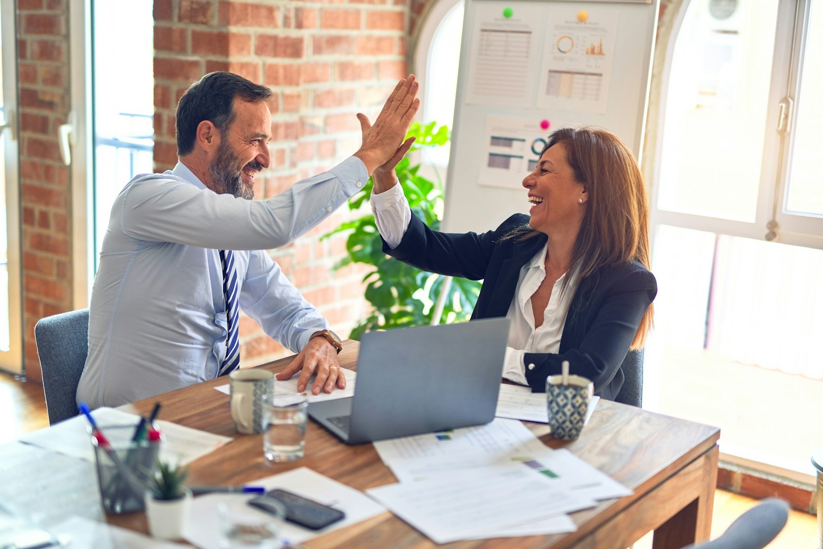 B2B lead generation dashboard and campaign review